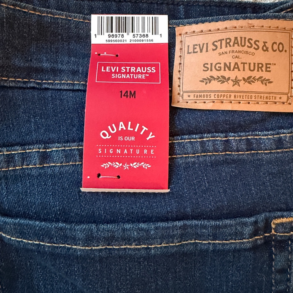 Levi's Signature Blue Denim Jeans 4 pairs size 14 straight leg
